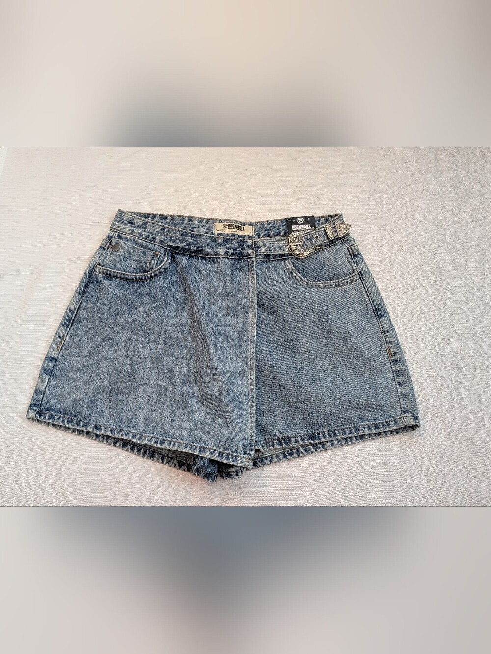 NWT Rock&Roll Denim Vintage-Inspired High Rise Skort With Silver Buckle Sz 31 - Picture 12 of 16